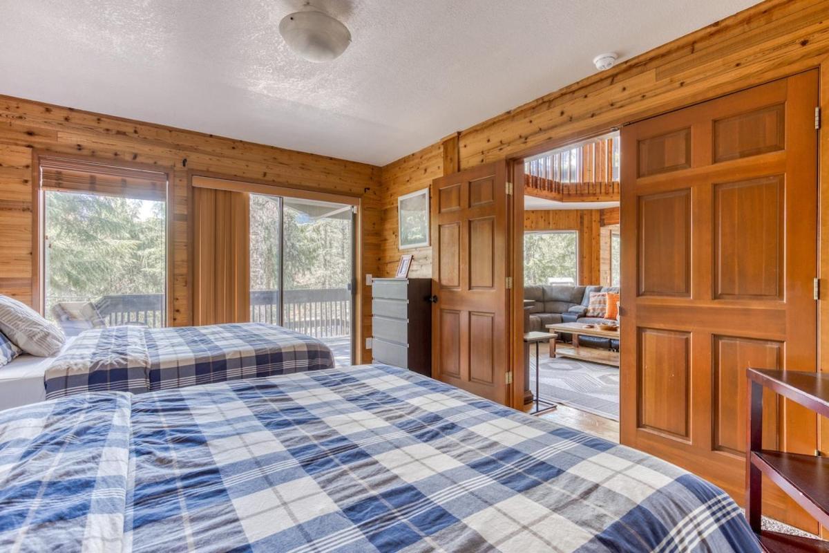 Great Blue Lodge - Spacious Ski Lodge, Hot Tub, Sauna, Game Room & More Government Camp Exterior photo