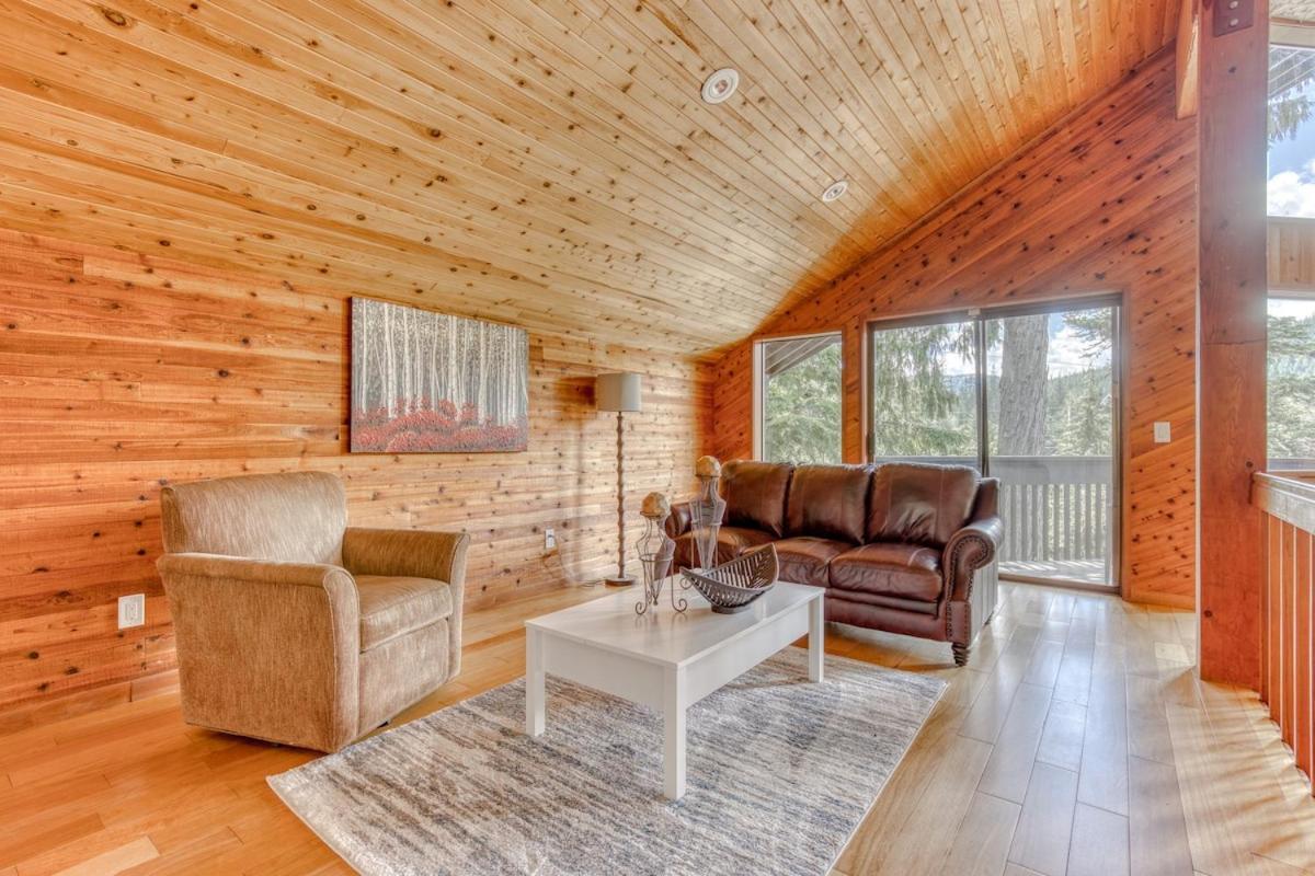 Great Blue Lodge - Spacious Ski Lodge, Hot Tub, Sauna, Game Room & More Government Camp Exterior photo