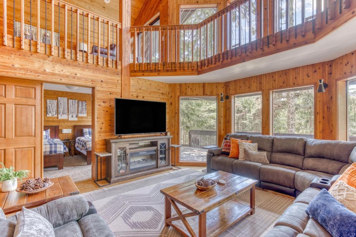 Great Blue Lodge - Spacious Ski Lodge, Hot Tub, Sauna, Game Room & More Government Camp Exterior photo