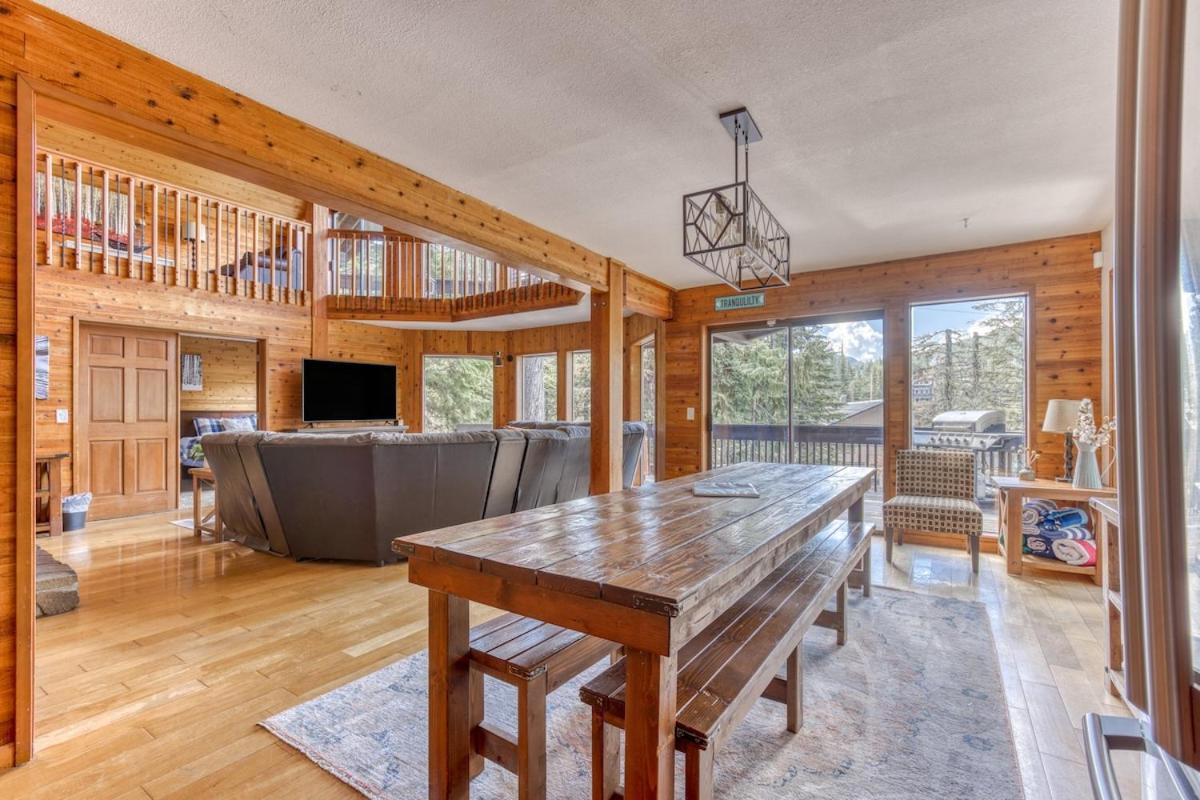 Great Blue Lodge - Spacious Ski Lodge, Hot Tub, Sauna, Game Room & More Government Camp Exterior photo
